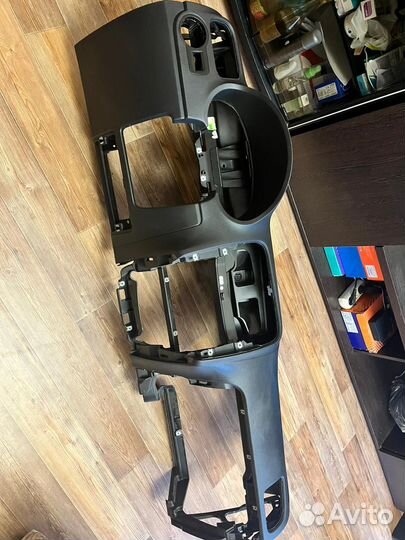 Торпедо Volkswagen Polo, передняя панель