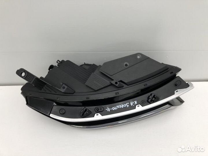 Фара правая Kia Sorento 4