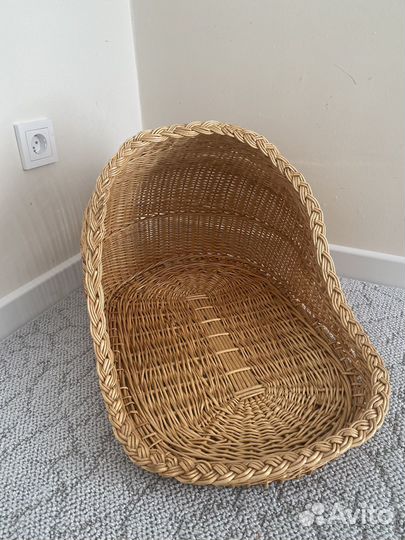 Лежанка плетеная для кошек