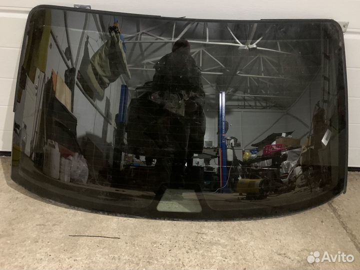 Заднее стекло bmw e38