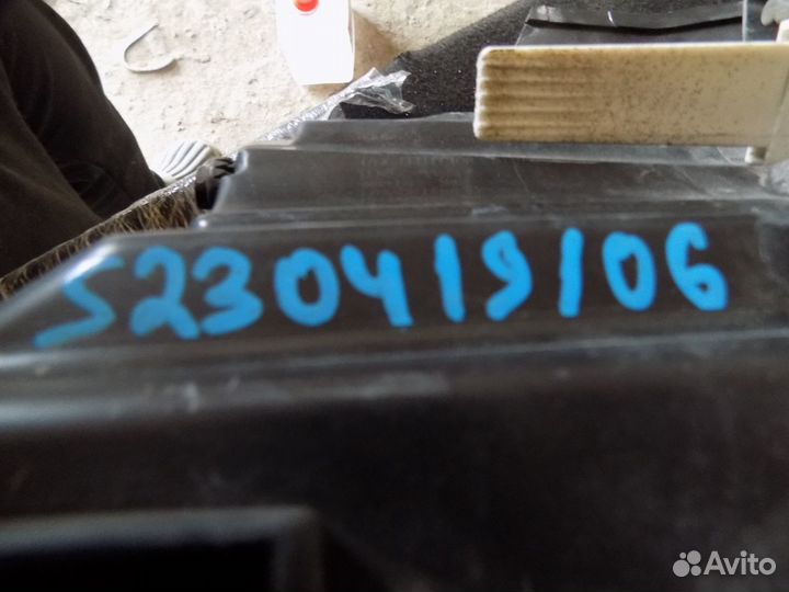 Фара левая Hyundai Tucson