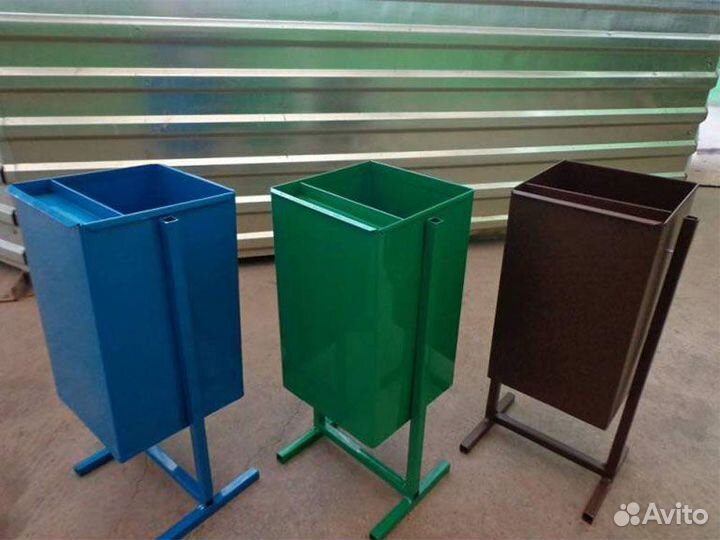 Урна уличная железная