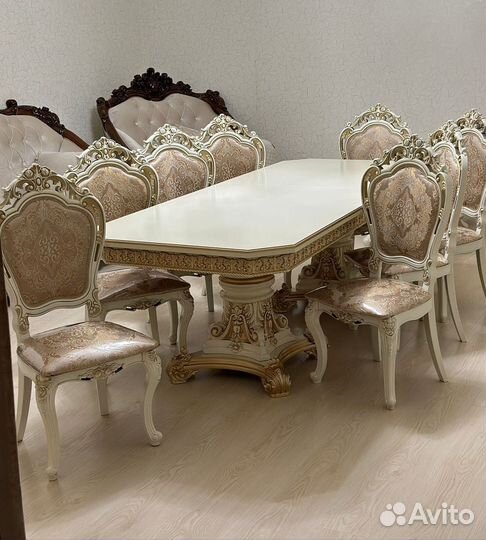 Кухонный стол