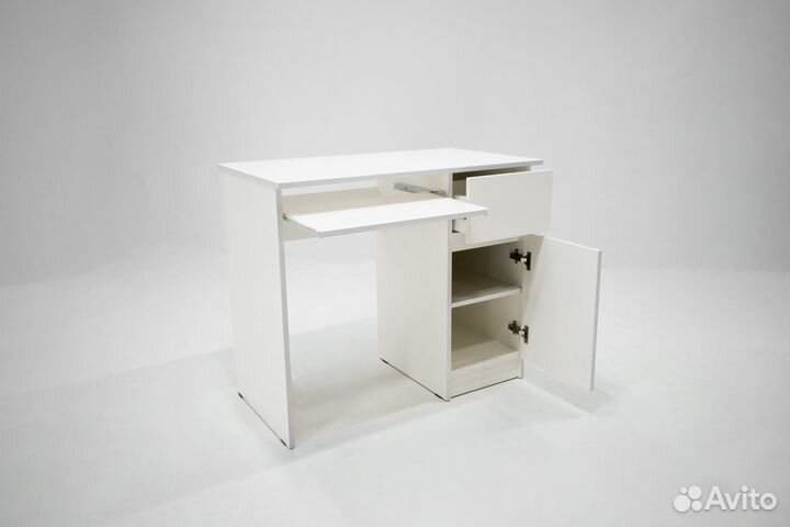 Письменный стол IKEA