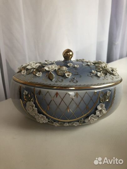 Шкатулка фарфоровая