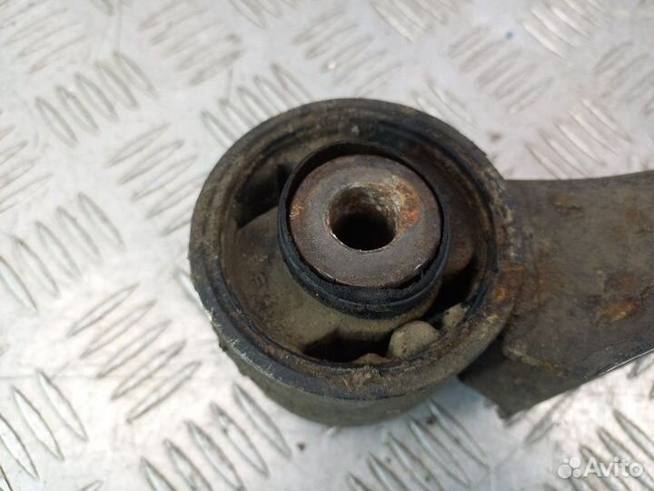 Кронштейн редуктора Nissan Mistral R20 2.7 TD27