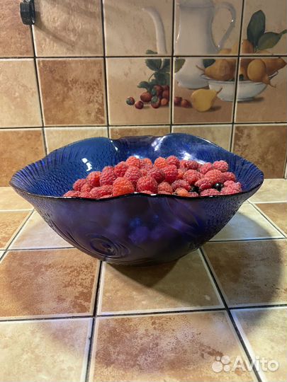 Блюдо салатник фруктовница синее стекло