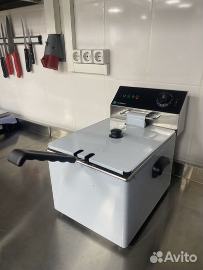 Фритюрница Hurakan HKN-FD8N