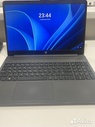 Ноутбук hp laptop