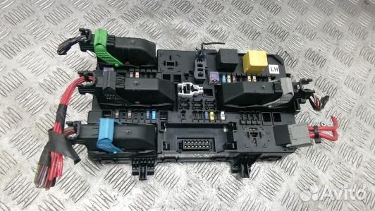 Блок предохранителей opel zafira B (HBR05M102)