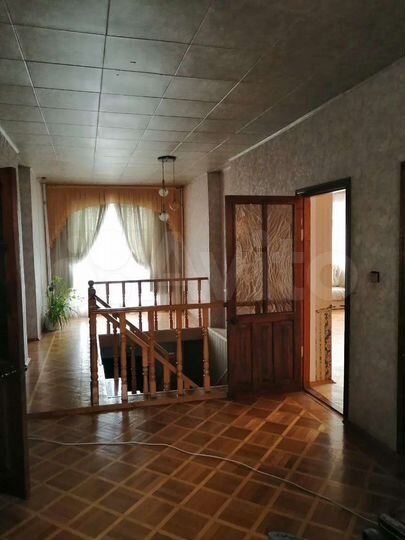 Дом 308 м² на участке 10 сот.