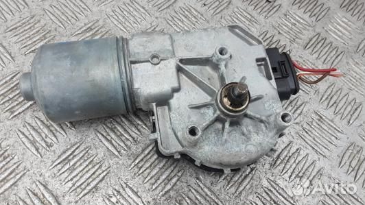Мотор стеклоочистителя лобового стекла volkswagen