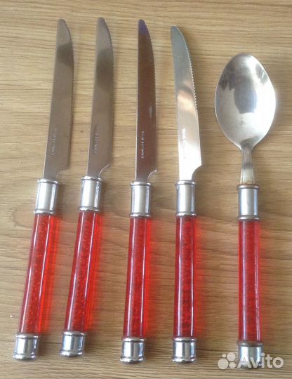 Столовые приборы (вилки + ножи)