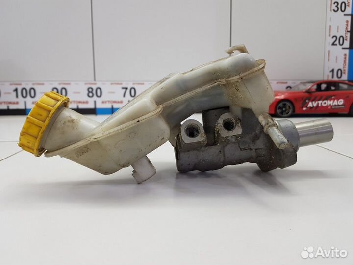Главный тормозной цилиндр (Ford Fiesta)