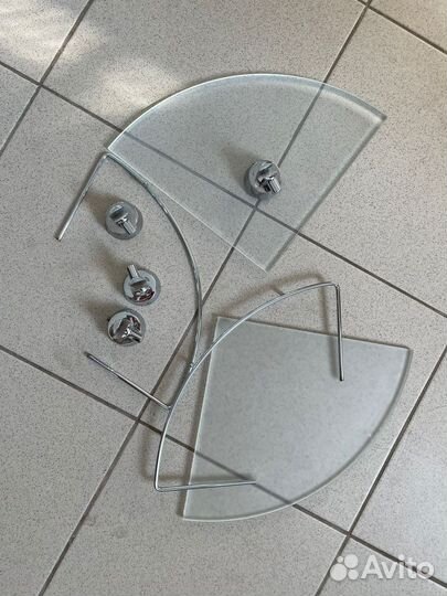 Полки для ванной комнаты