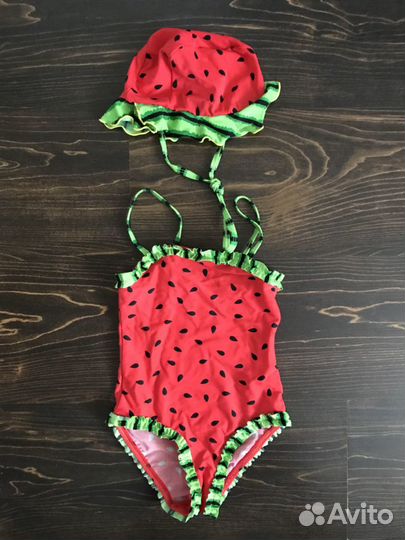 Купальник и шапочка на 3 года