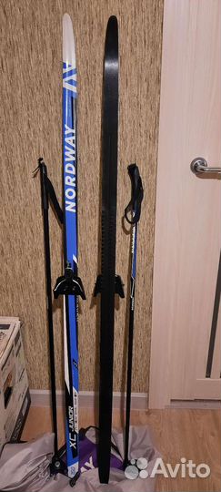 Лыжный комплект детский