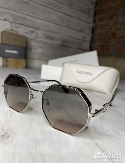 Солнцезащитные очки женские