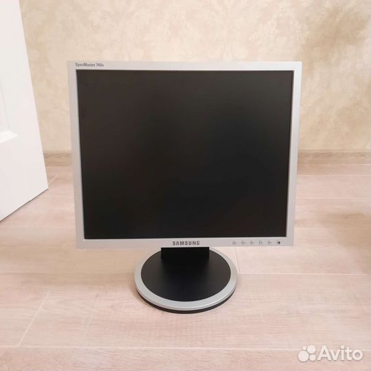 Монитор Samsung