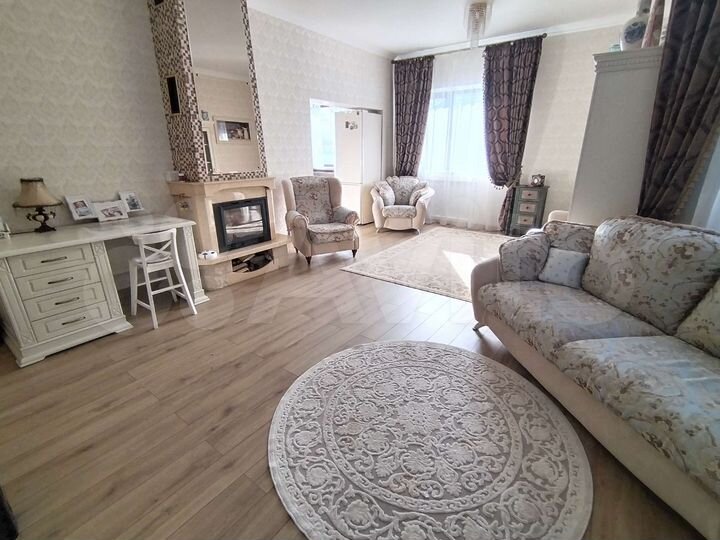 Дом 284 м² на участке 11,5 сот.