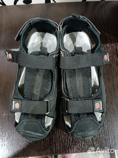 Сандали в сад 32 р, состояние новых