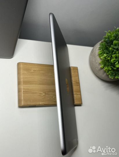 iPad mini 4 128г6 + Cellular (LTE) отл. состояние