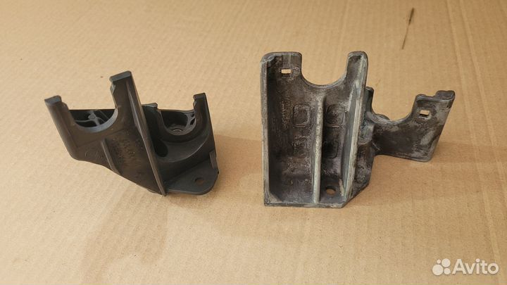 Кронштейн крепления троса МКПП Renault — JH3 / JR5