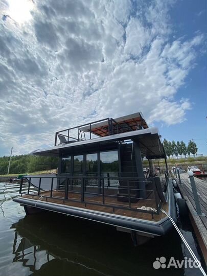 Плавдом Machogan (хаусбот, речная яхта)