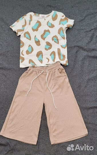 Одежда для девочки пакетом 146-152