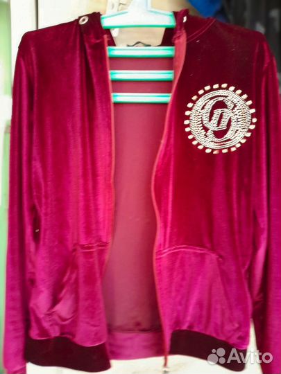 Спортивный костюм женский