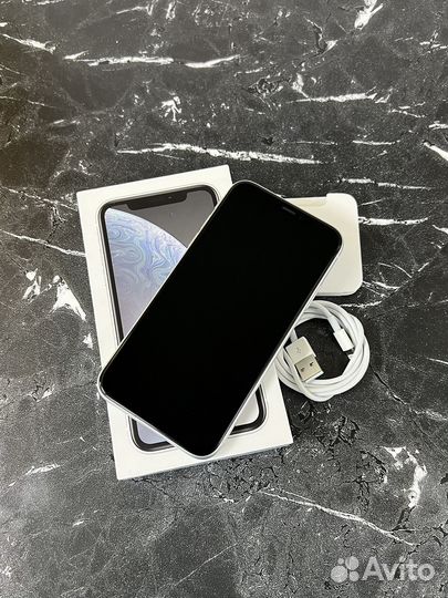iPhone Xr, 64 ГБ