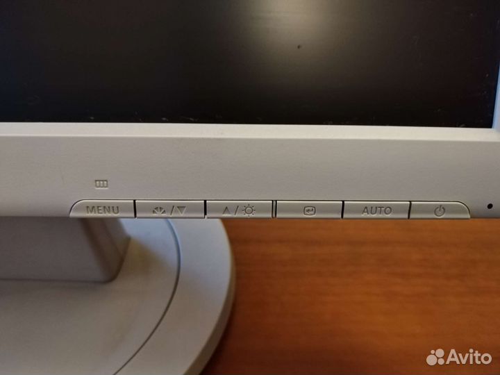 Монитор Samsung, клавиатура, мышка проводная