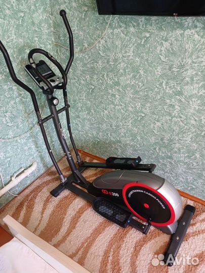 Эллиптический тренажер cardio power E200