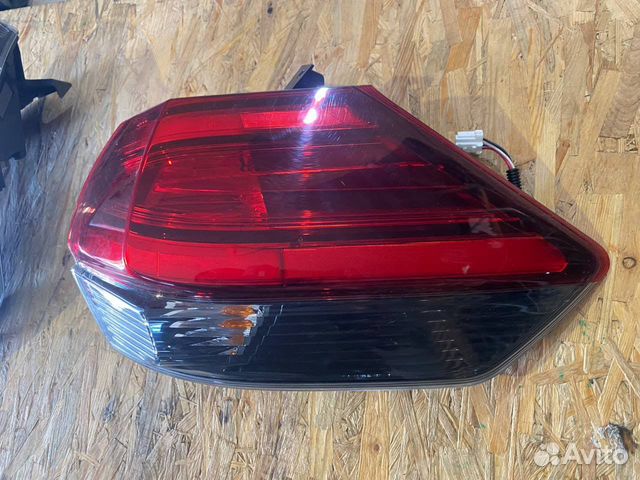 Задний фонарь Ниссан Х-Треил т32