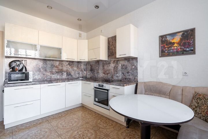 3-к. квартира, 79,8 м², 9/18 эт.