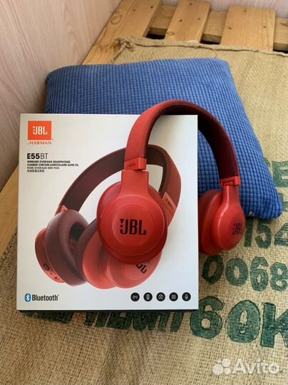 Беспроводные наушники JBL E55BT
