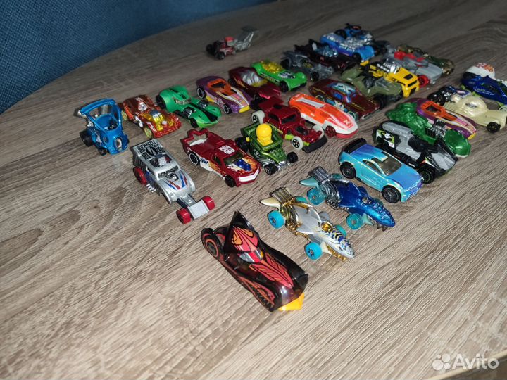 Hot wheels машинки
