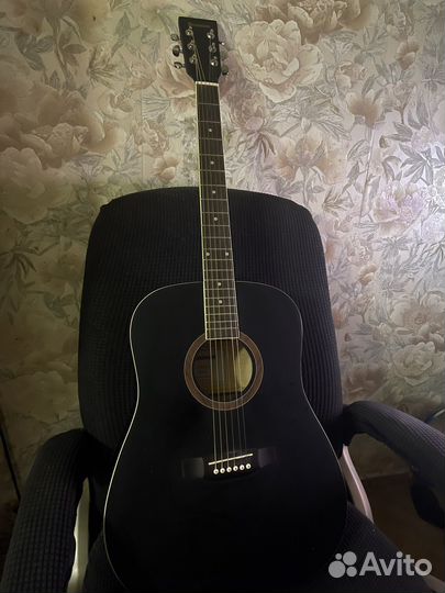 Акустическая гитара