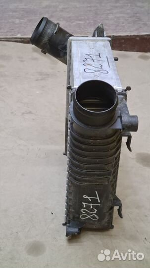 Интеркулер правый Bentley Bentayga