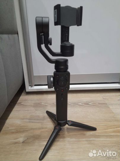 Стабилизатор zhiyun Smooth 4 для съемки