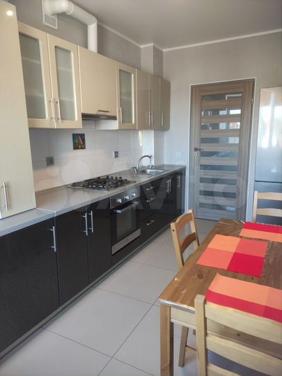 2-к. квартира, 64 м², 6/8 эт.