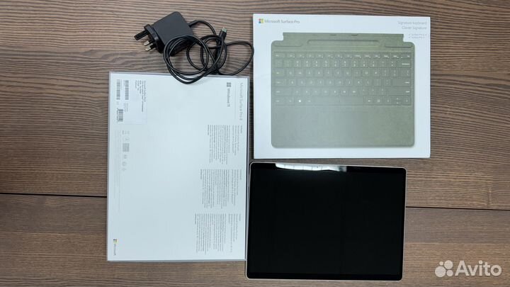 Microsoft surface pro 8 i5 8/512 Platinum