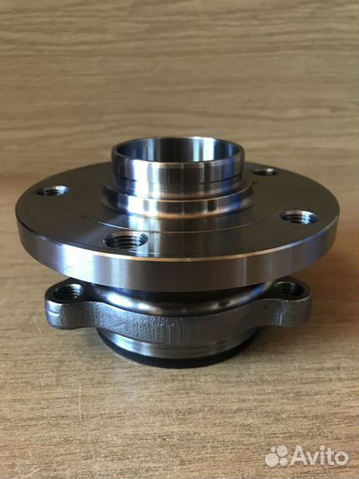 Ступица передняя новая Audi VW Scoda 1T0498621