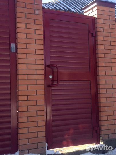 Дверь уличная - калитка, замок полуавтомат