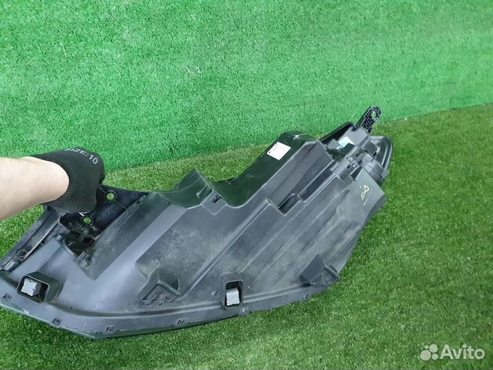 Фара правая Hyundai Tucson