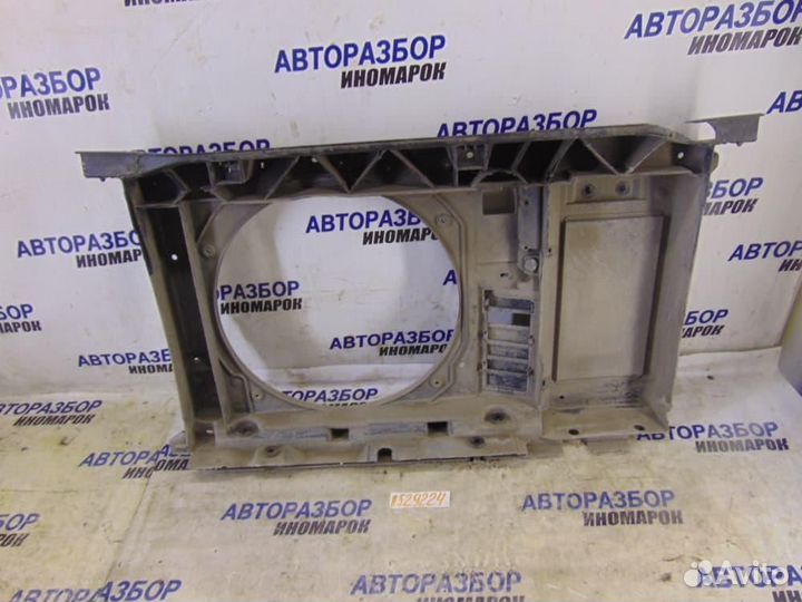 Диффузор вентилятора для Peugeot 300 308 2007