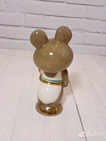 Олимпийский мишка,фарфор