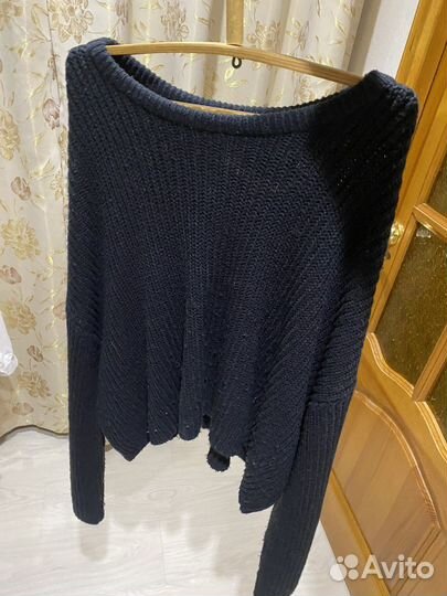 Утепленный укороченный свитер