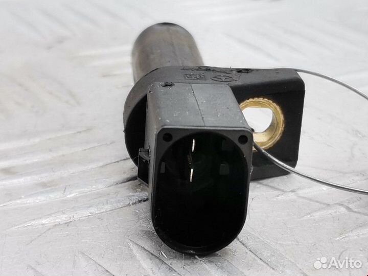 Датчик коленвала Mercedes-Benz C-Класс A0031532828