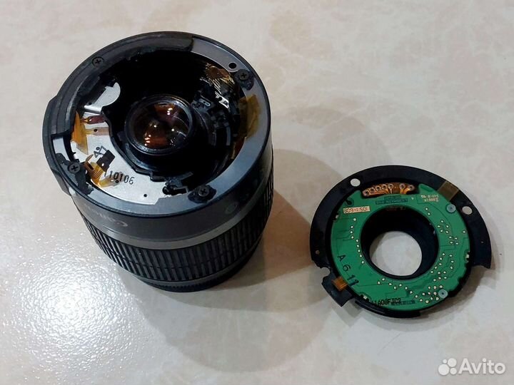 Сломанный объектив Canon kit 18-55mm